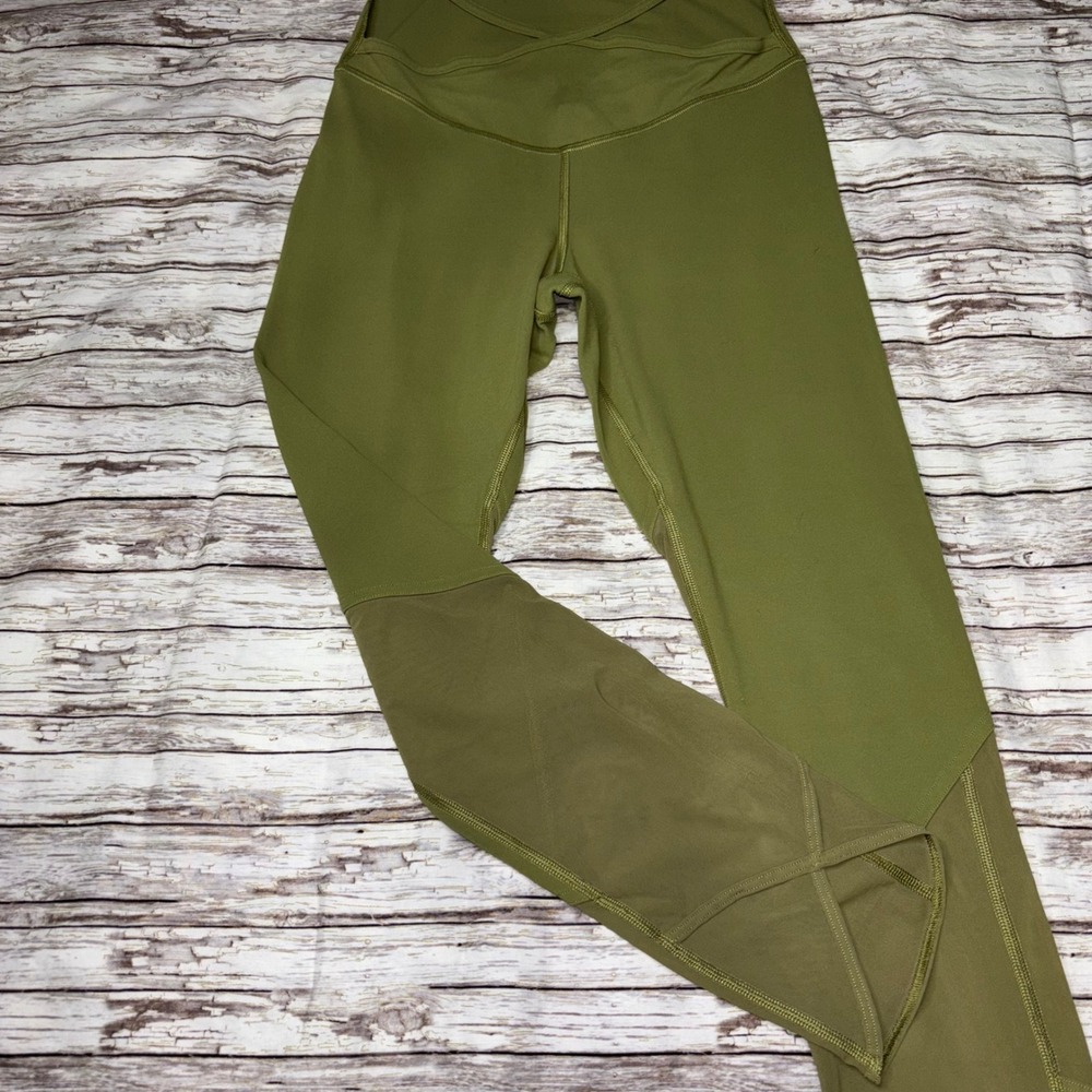 Lululemon Olive Green Leggings, Semi Capri Style Leggings Size 4 - Excellent - Picture 9 of 9